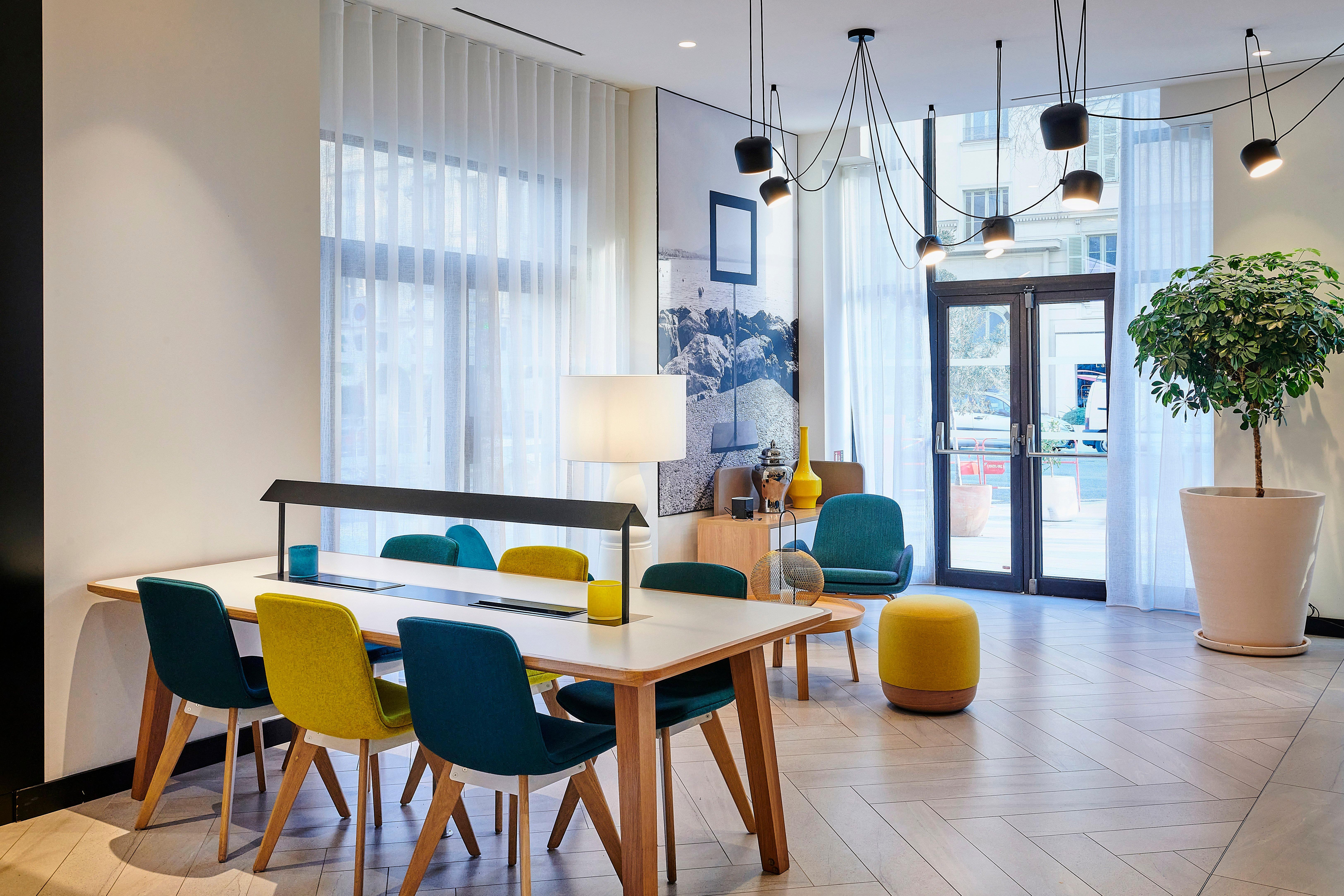 Holiday Inn Nice By Ihg Buitenkant foto